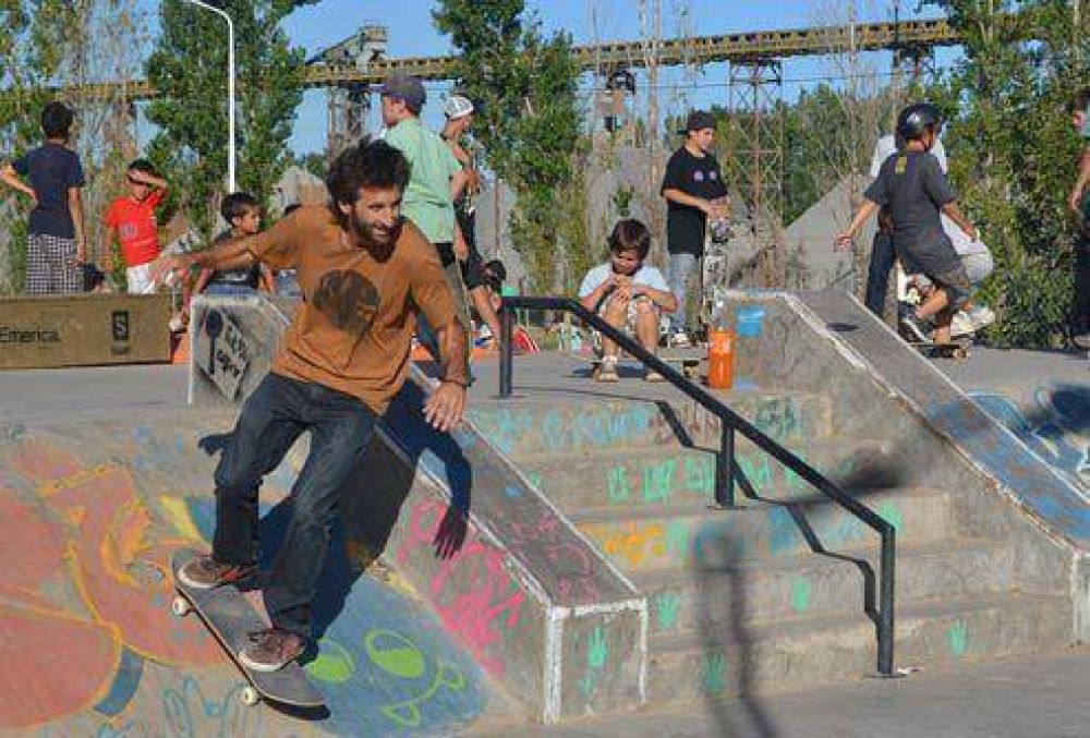 Ca�uelas tiene su skate park