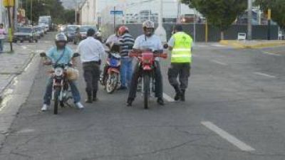 En 7 d�as se labraron 199 infracciones a conductores