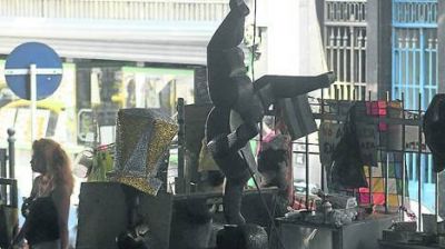 Por una toma, no hay actividad en el Centro Cultural San Mart�n