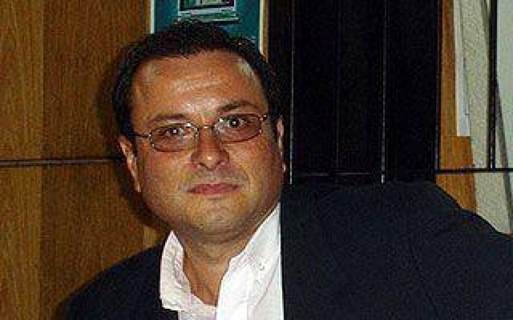 Leonis: �Cuando fui candidato fue por acuerdo de todas las fuerzas�