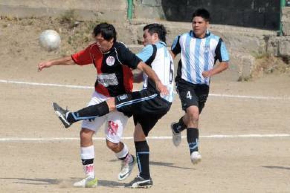 El futbol de la ciudad se re�ne para definir el modo de competencia 2013