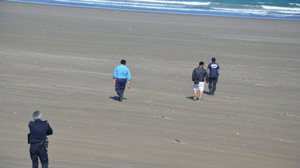 Hallan restos de un antebrazo en la playa de Rada Tilly