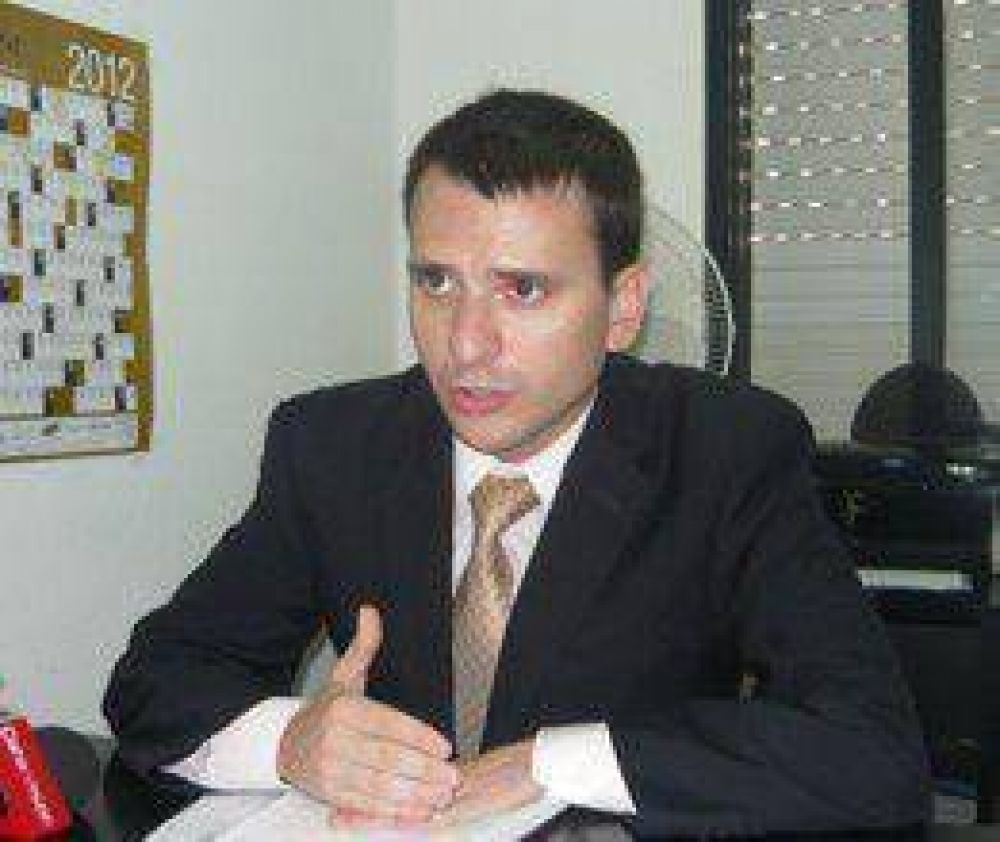 El municipio acompa�ar� a clientes de Telecom  
