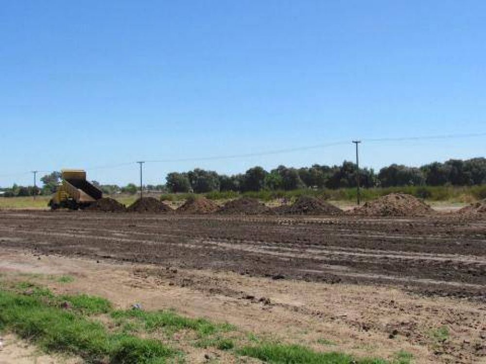 Trabajos de alteo en terrenos del barrio San Jorge y Progreso