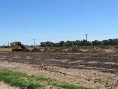 Trabajos de alteo en terrenos del barrio San Jorge y Progreso