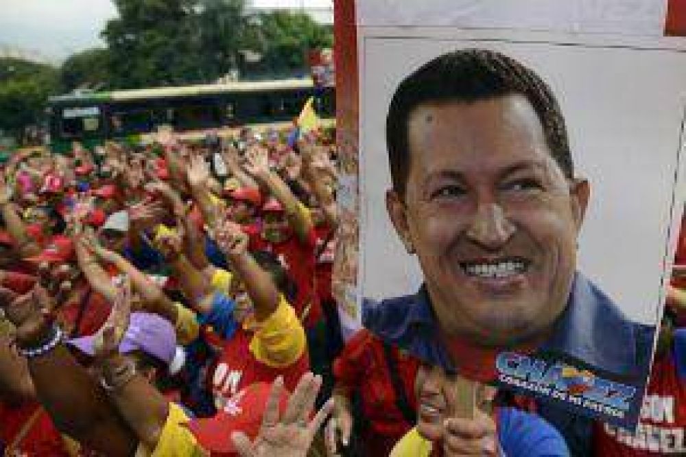 Ch�vez lament� no asistir al aniversario de su intento de golpe