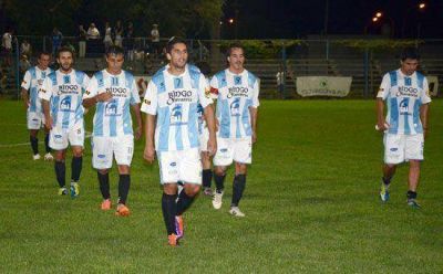 Defensores de Salto se qued� con el invicto de Ferro en el Colasurdo