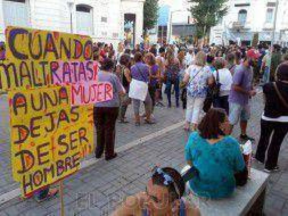 Olavarr�a: Marcharon en pedido de justicia por el crimen de Graciela Tirador