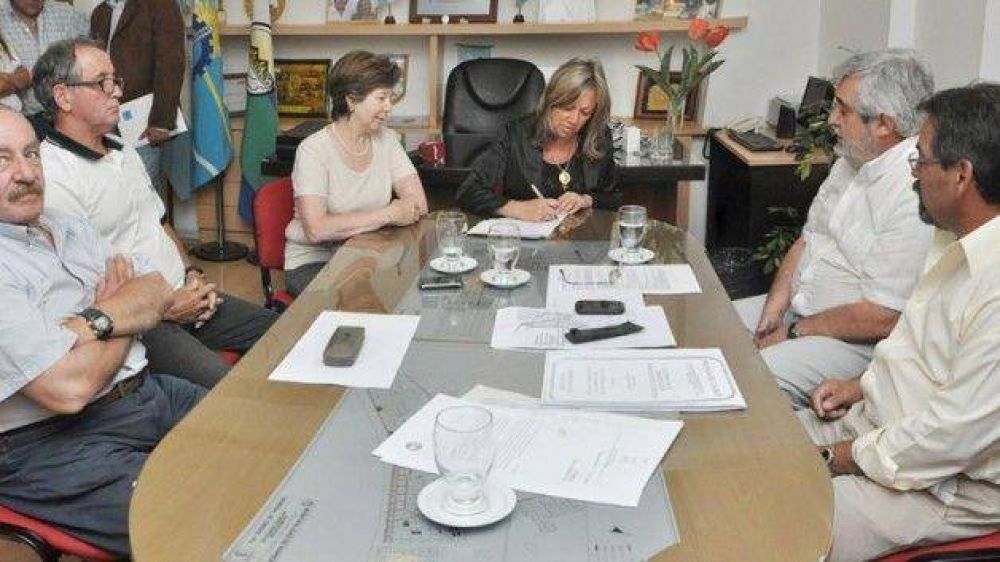 Se firm� convenio para urbanizaci�n en la zona de El Elsa