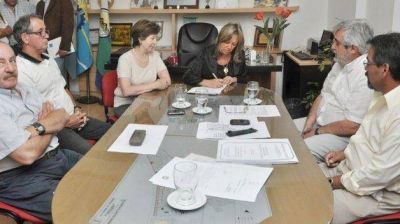 Se firm� convenio para urbanizaci�n en la zona de El Elsa