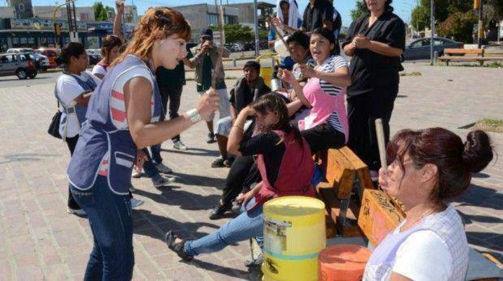 Provincia adeuda cuatro meses a cooperativa de limpieza de escuelas