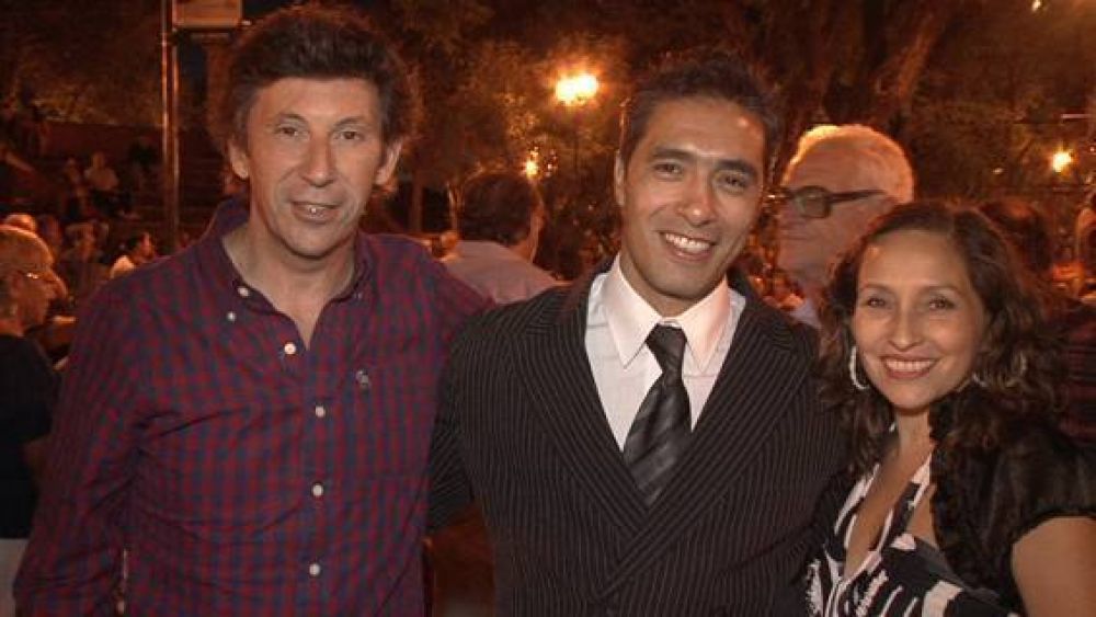 M�s de un centenar de personas pudieron bailar milonga en Mart�nez
