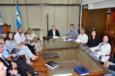 El gobernador Jorge y el vernismo acuerdan cambios en la Ley de Regal�as