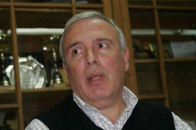 Campo se anota en la larga lista de precandidatos a diputado nacional