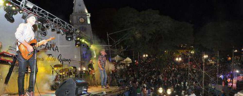 Virus hizo vibrar a una multitud en la �Plaza de Todos�