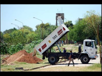 Realizan trabajos de mantenimiento en la zona de los barrios Paran� XIII y XVI