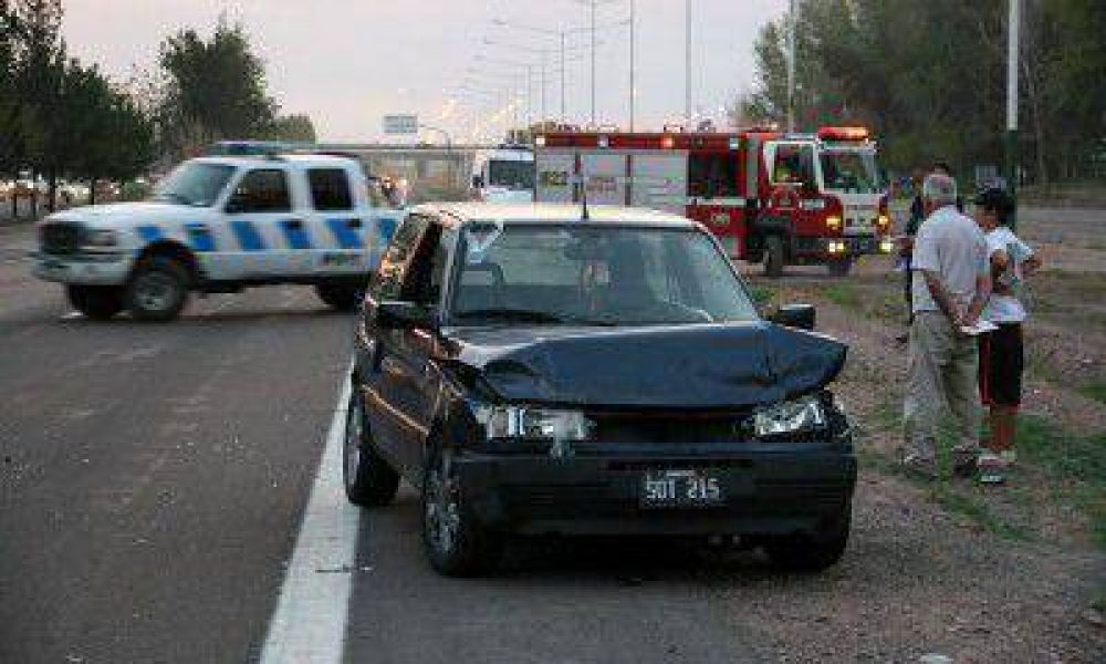 Cuatro accidentes en el Acceso Sur complicaron el tr�nsito en la zona