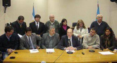 �Se acercan Integraci�n Ciudadana, la UCR y el FAP?