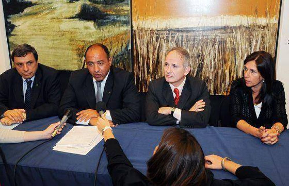 Salta participa en un encuentro sobre educaci�n obligatoria y formaci�n docente