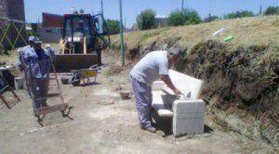 Lamadrid: construyen una plaza donde hab�a un bald�o