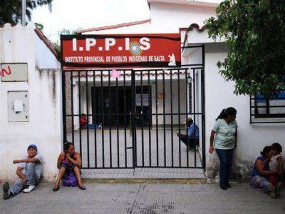 Confusi�n, escape por los techos y copamiento de una sede en el Ippis