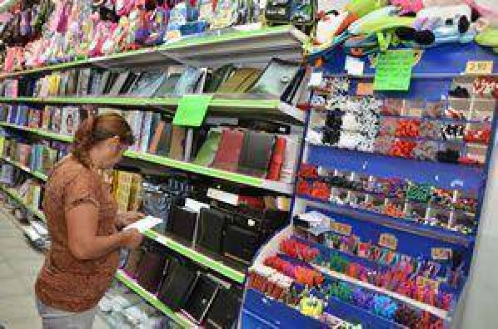 Canasta escolar: 13 art�culos a un poco m�s de $100