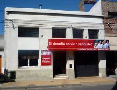 Agust�n Car�s y equipo ponen en marcha su Casa Partidaria