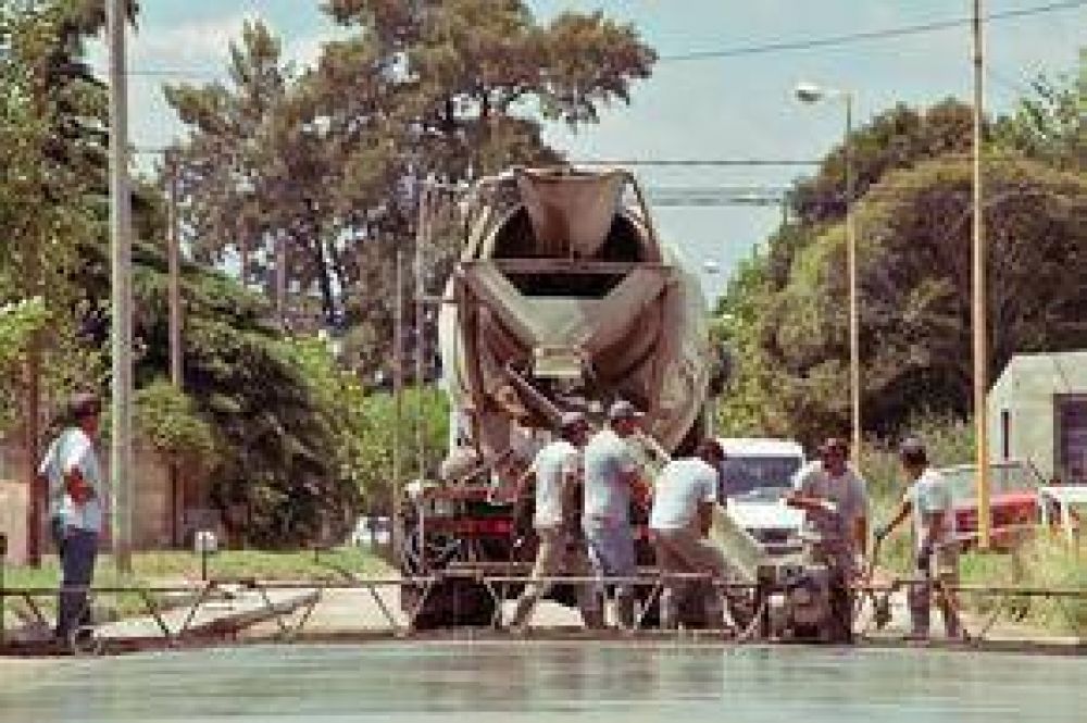 El Gobierno Municipal contin�a a buen ritmo con las obras de asfalto