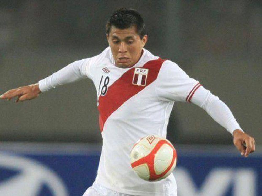 El volante peruano Cruzado, un refuerzo en Newell's a la medida del Tata