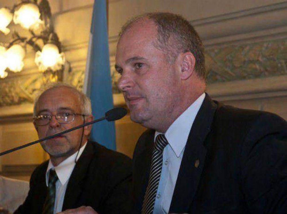 El vicegobernador dijo que "lo de Boasso es vedetismo cortoplacista"