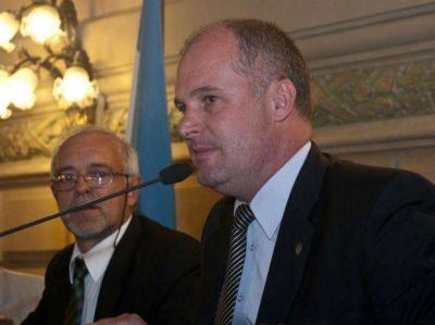 El vicegobernador dijo que "lo de Boasso es vedetismo cortoplacista"