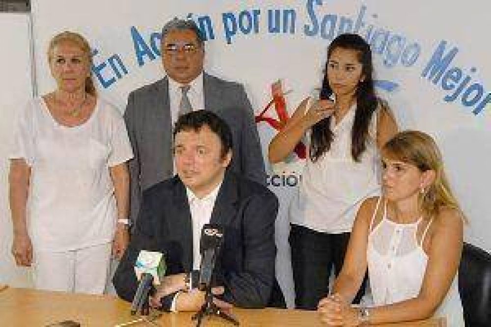Leo Dan disertar� en la apertura del ciclo de conferencias del CyAC