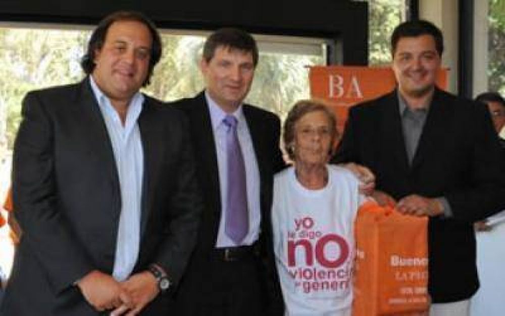 Lincoln se suma a la lucha contra la violencia familiar
