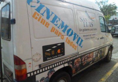 Contin�a el recorrido del Cine M�vil por el interior provincial