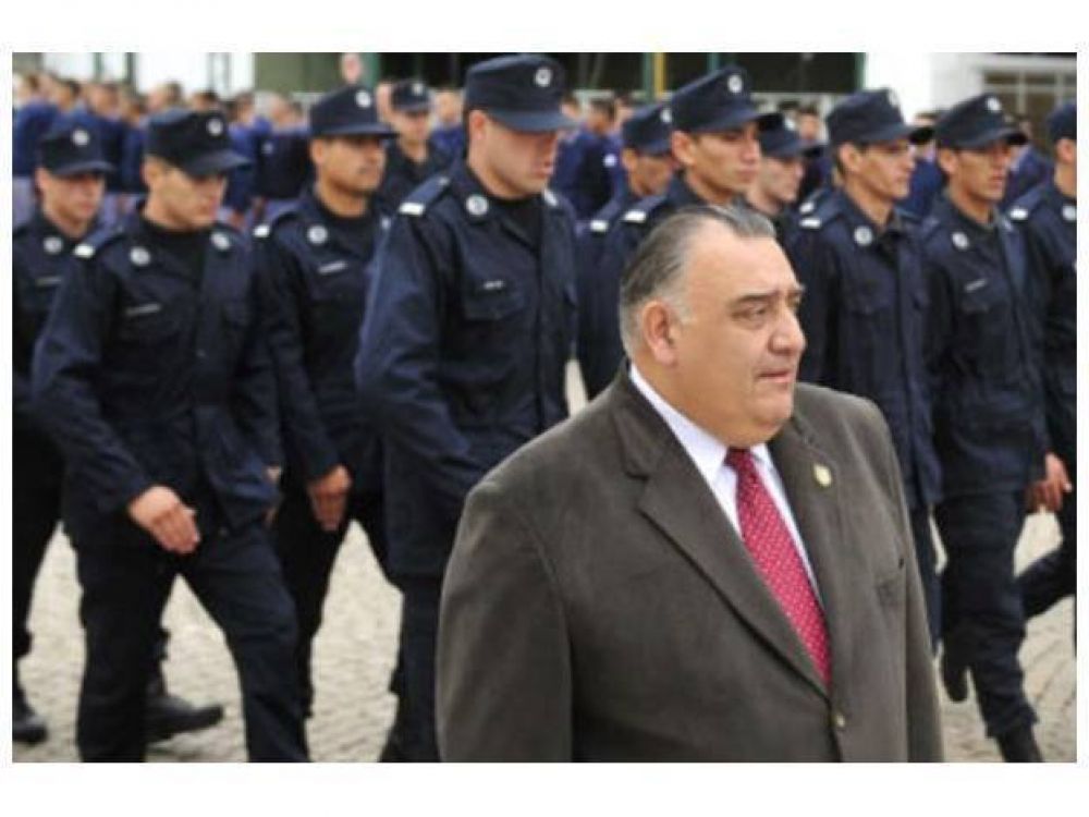Tres de cuatro aspirantes a polic�a ingresan s�lo para cobrar un sueldo