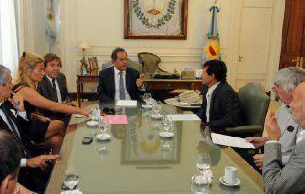 Reuni�n por Obras en el Piso de Deportes