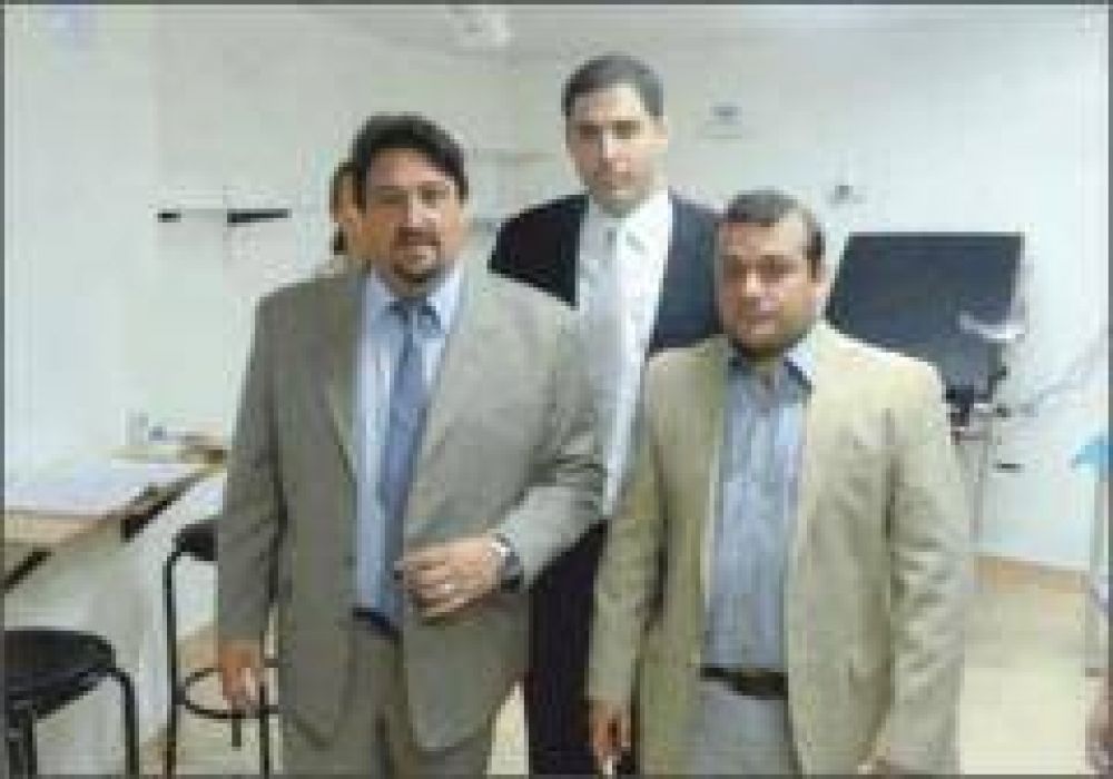 Closs inaugur� las ampliaciones del Hospital Samic de Alem