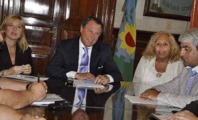 Giroldi entreg� petitorio de seguridad a los ministros Casal y �lvarez Rodriguez