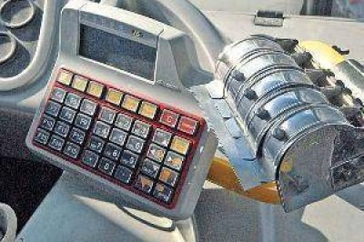 Comenzaron a instalar las m�quinas del boleto electr�nico en los colectivos urbanos