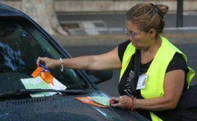La multa por estacionar mal en el centro maipucino costar� $ 125