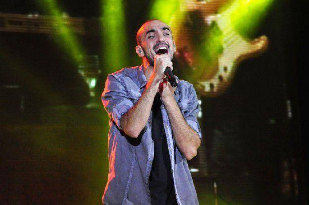 Abel Pintos podr�a sumarse al gran verano del Teatro Luxor