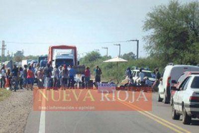 Crisis h�drica: vecinos volvieron a cortar la ruta de Chamical