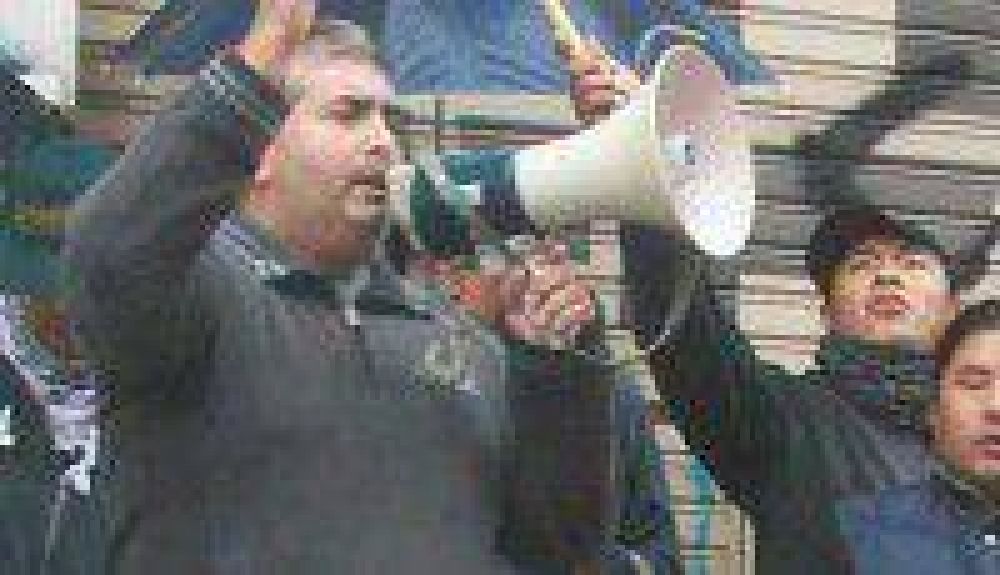 Por Incidentes en Libertador imputaron a "Quique" Mosquera y procesaron a policias y a mas de 20 personas
