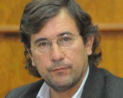 Para el ministro Al�s, no est�n dadas las condiciones para pedir $2 por la uva