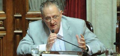 Desmienten que P�rsico vaya a abandonar el bloque K del Senado