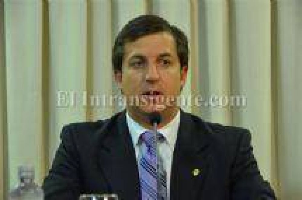Eduardo Sylvester present� el Plan de Seguridad 2013