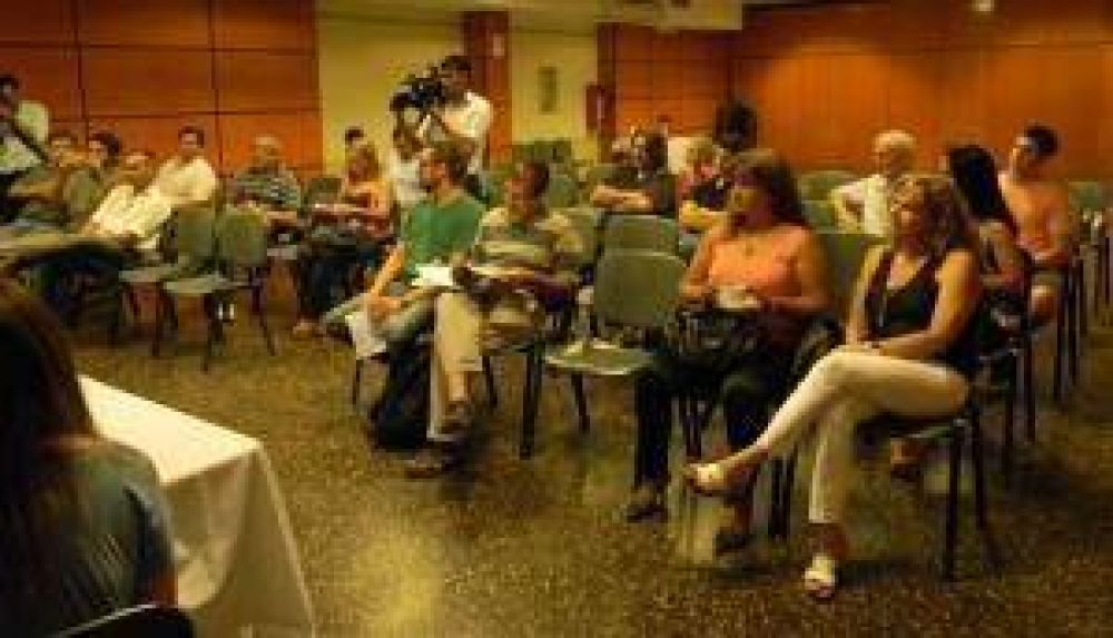 Empresarios se interiorizaron sobre estacionamiento medido inteligente