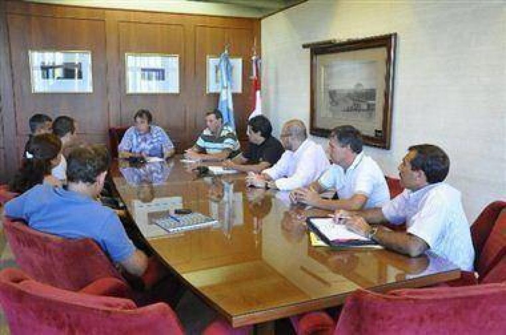 Analizan nuevas medidas para potenciar a la GUR