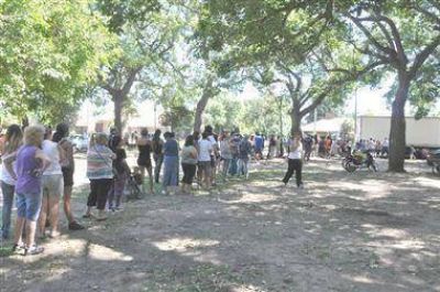 Masiva concurrencia a "Frutas para Todos"