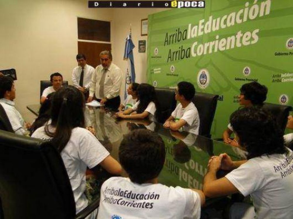 Educaci�n recibe hoy a docentes, que esperan respuestas salariales